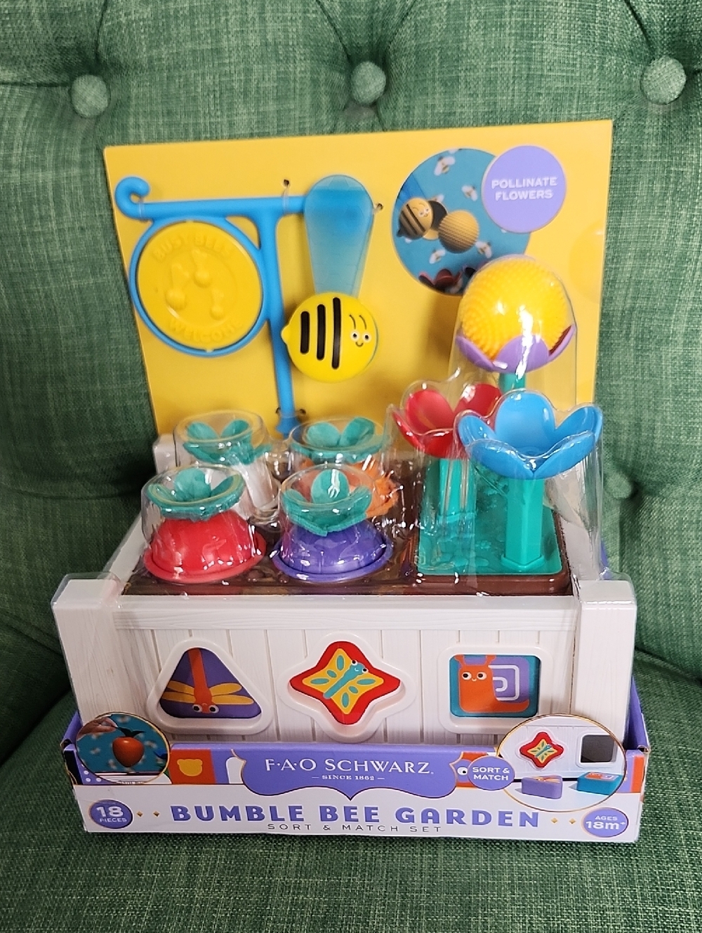 FAO SCHWARZ Bumble Bee Garden Sort And Match Set